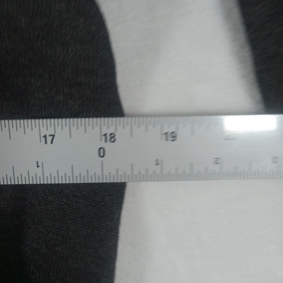 Cable & Gauge Sweater Womens Large  Grey Cowl Neck Long Sleeve Tunic Pullover - Picture 10 of 10